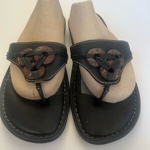 Women's Born Black Leather Sandals